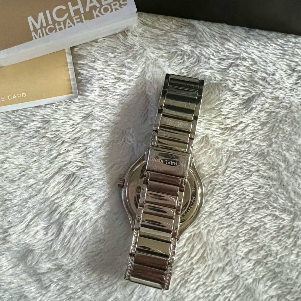 Michael Kors Kerry Women's Watch (MK3311) - Picture 4 of 5